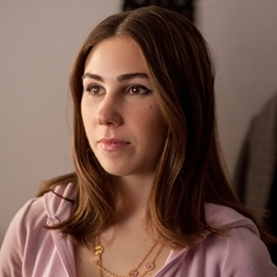 Shoshanna Gets Her Voyeurism On (Episode 5, 'Hard Being Easy')