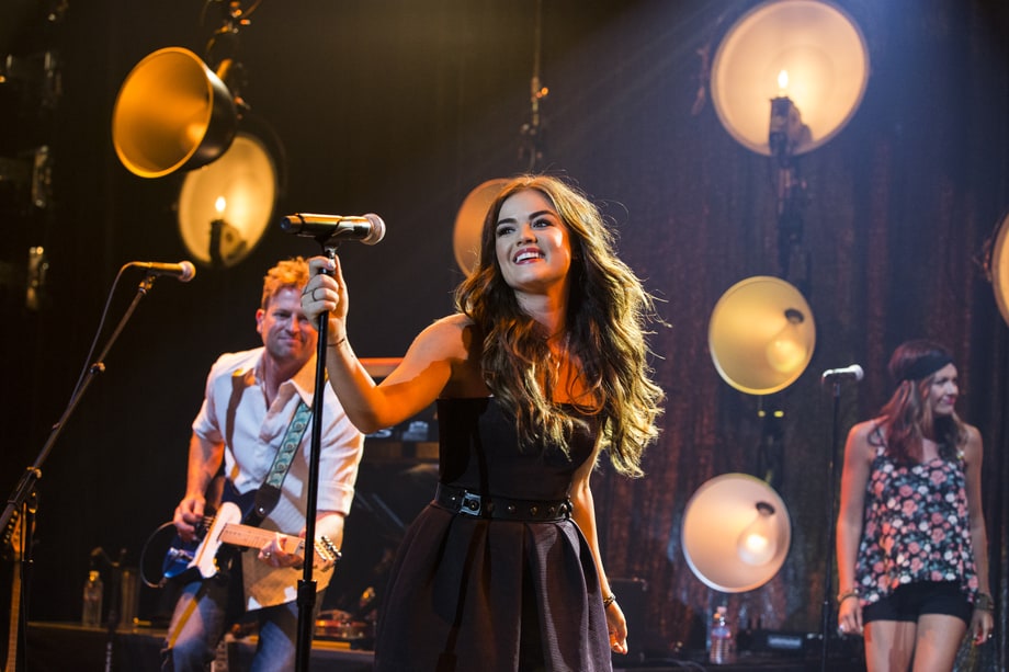 Lucy Hale Puts on a 'Pretty Little' Show in L.A.: Behind-the-Scenes Photos