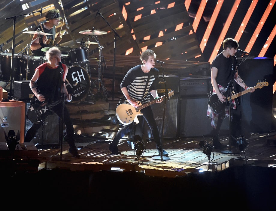 BEST: 5 Seconds of Summer Go Gimmick-Free