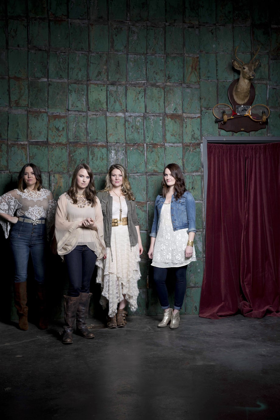 Della Mae