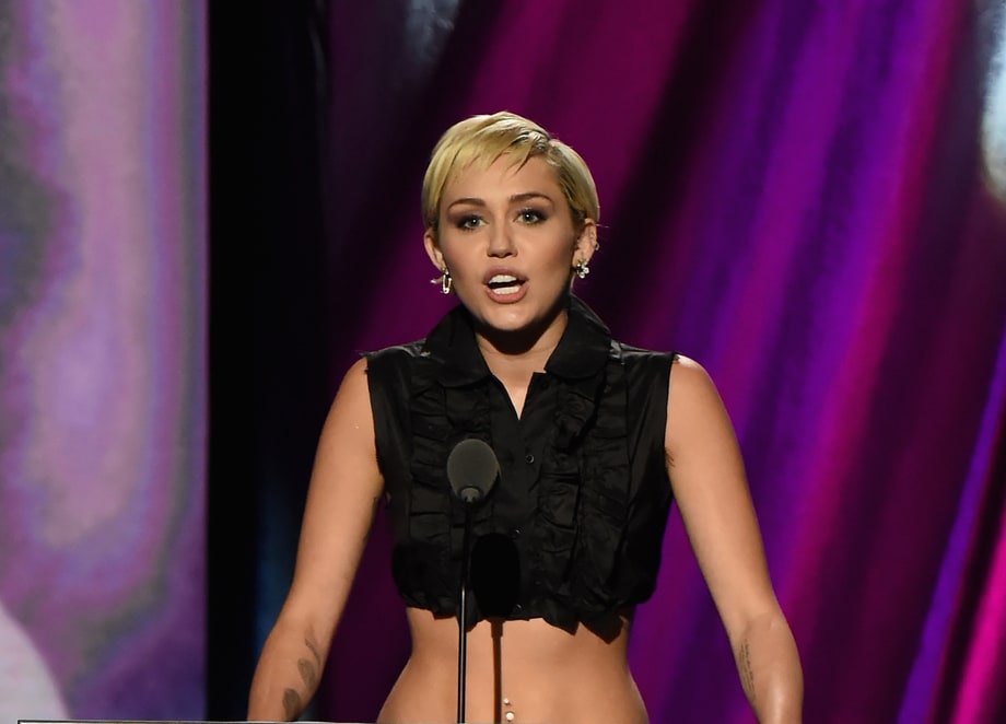 Best Badass Speech: Miley Cyrus Inducts Joan Jett