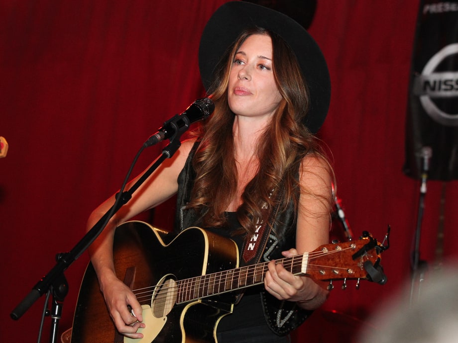 Best Dark Side: Lera Lynn