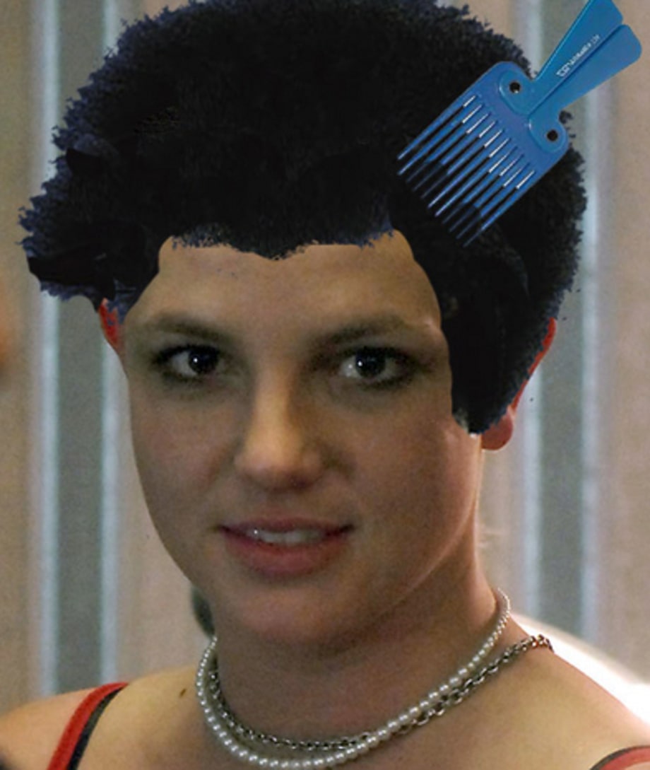 Brit Gets Wiggy Wit It