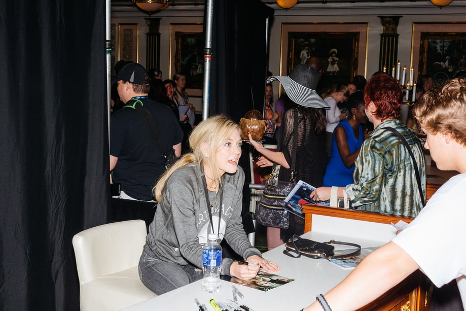 Emily Kinney Discusses Playing Beth Greene