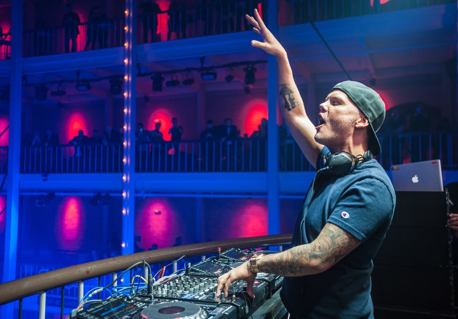 Go Inside Rolling Stone's Big Game Bash With Avicii, Elle King, Travis Scott