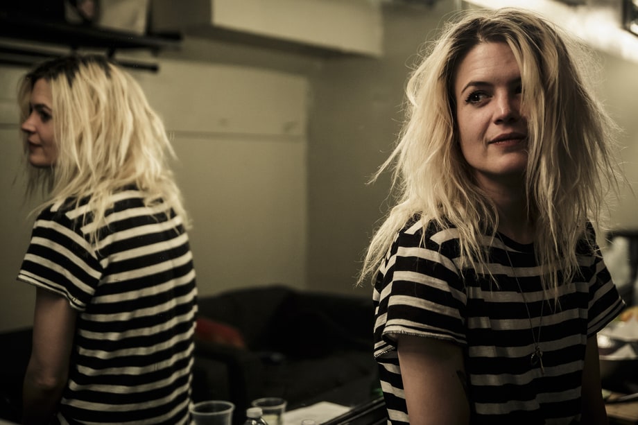 Alison Mosshart Backstage