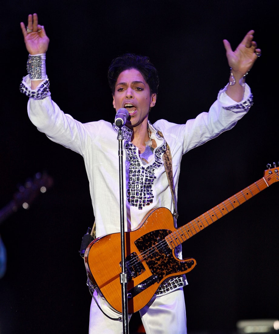White Tunic at Coachella 2008