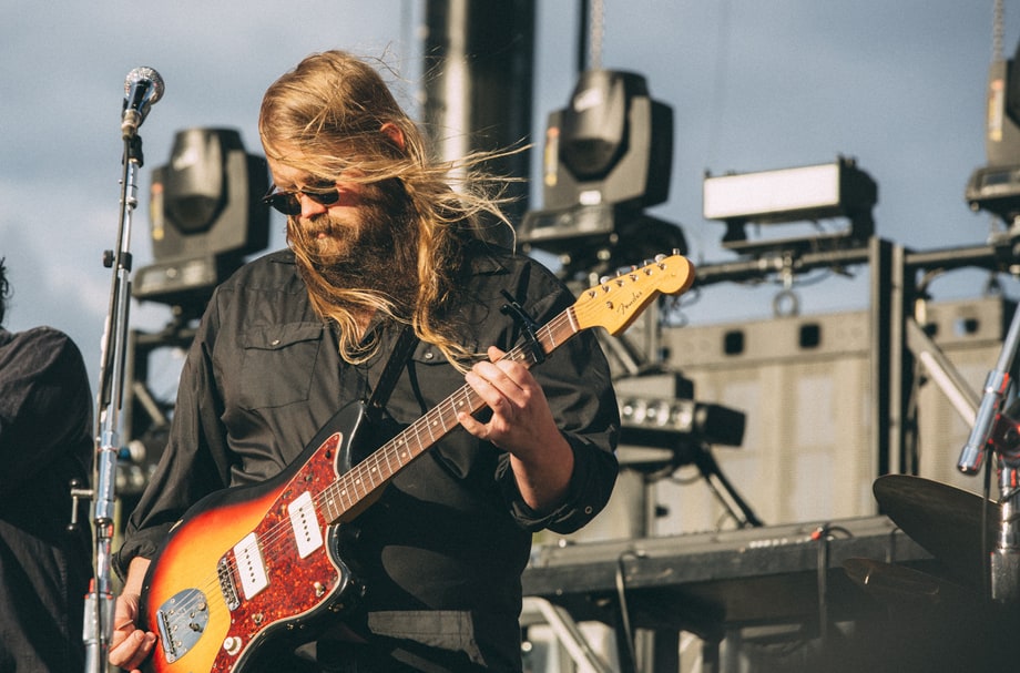 Chris Stapleton Performs