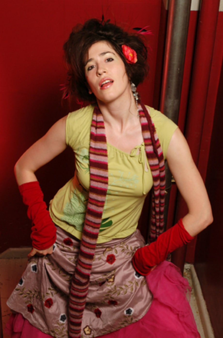 Imogen Heap Keeps the Area Clear