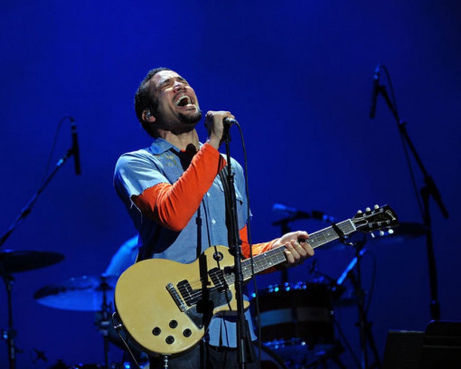 Paul McCartney and Ringo Starr Get Back - Together - at New York Benefit