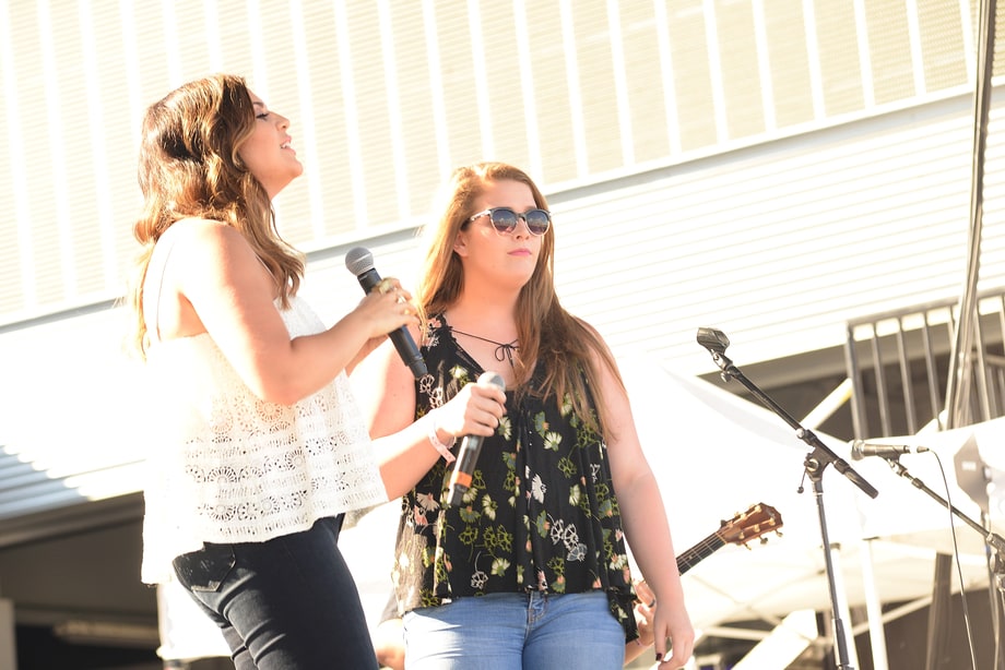 Best Kinship: Hillary Scott & the Scott Family