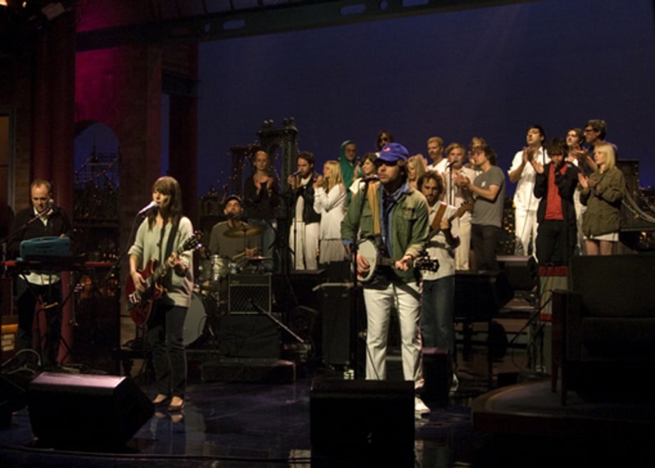 Feist Performs on