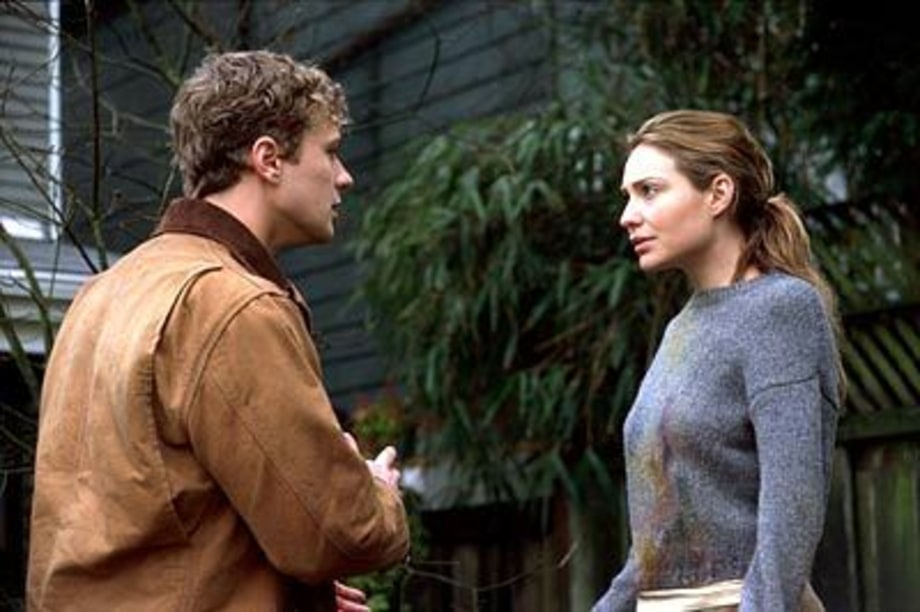 Claire Forlani in