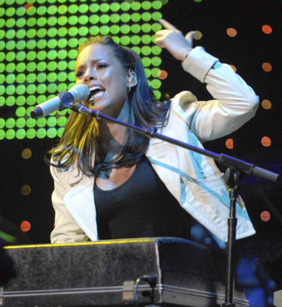 Bono, Alicia Keys, David Bowie, Gwen Stefani Rock the Black Ball