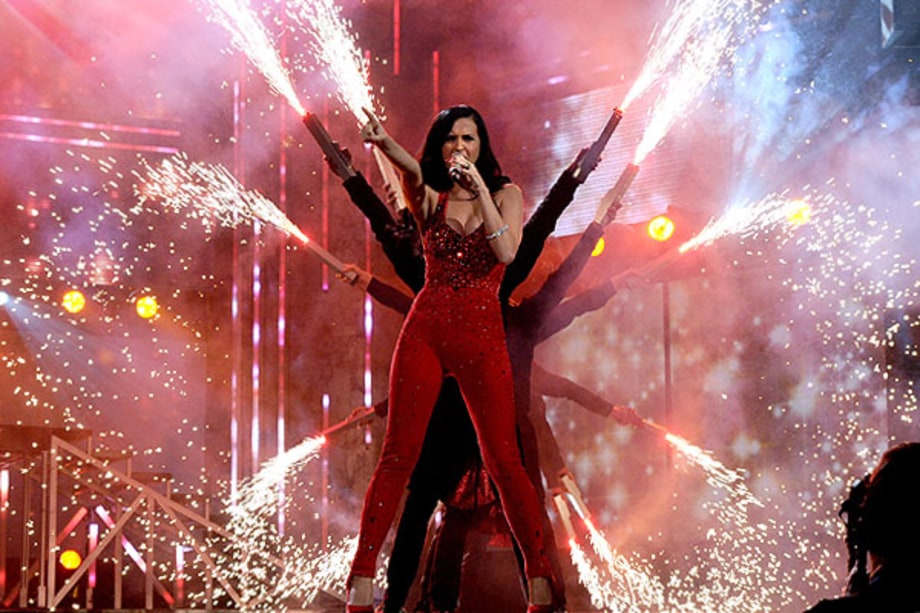 Photos: Rihanna, Justin Bieber, Bon Jovi, Katy Perry and more from the 2010 American Music Awards