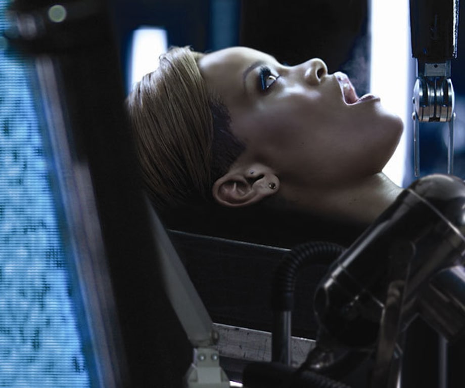 Photos: Rihanna, On the Road and Behind the Scenes