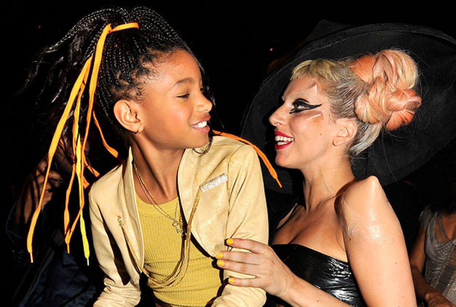 Photos: Backstage and in the Crowd at the 2011 Grammy Awards