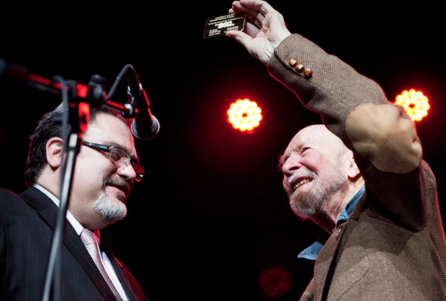 Pete Seeger Honored at Musicians' Union Benefit