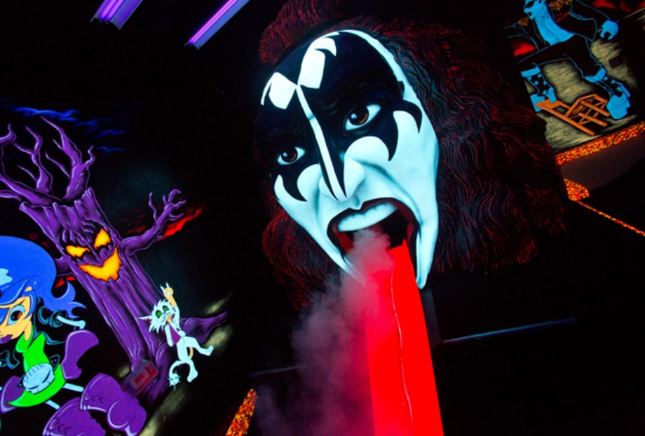 KISS by Monster Mini Golf