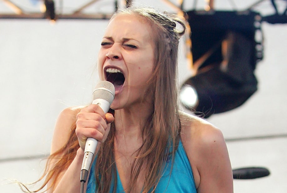 Fiona Apple's Bad, Bad Girl Moments