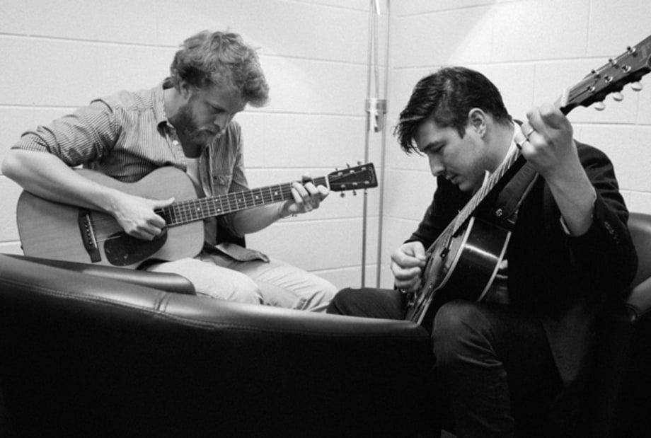 Mumford & Sons Behind the Scenes