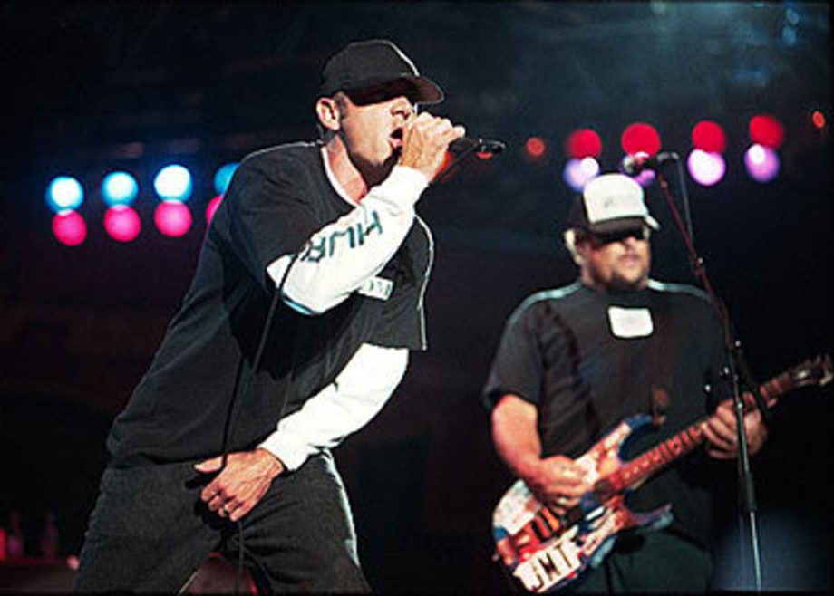 PennywiseSmokeout02