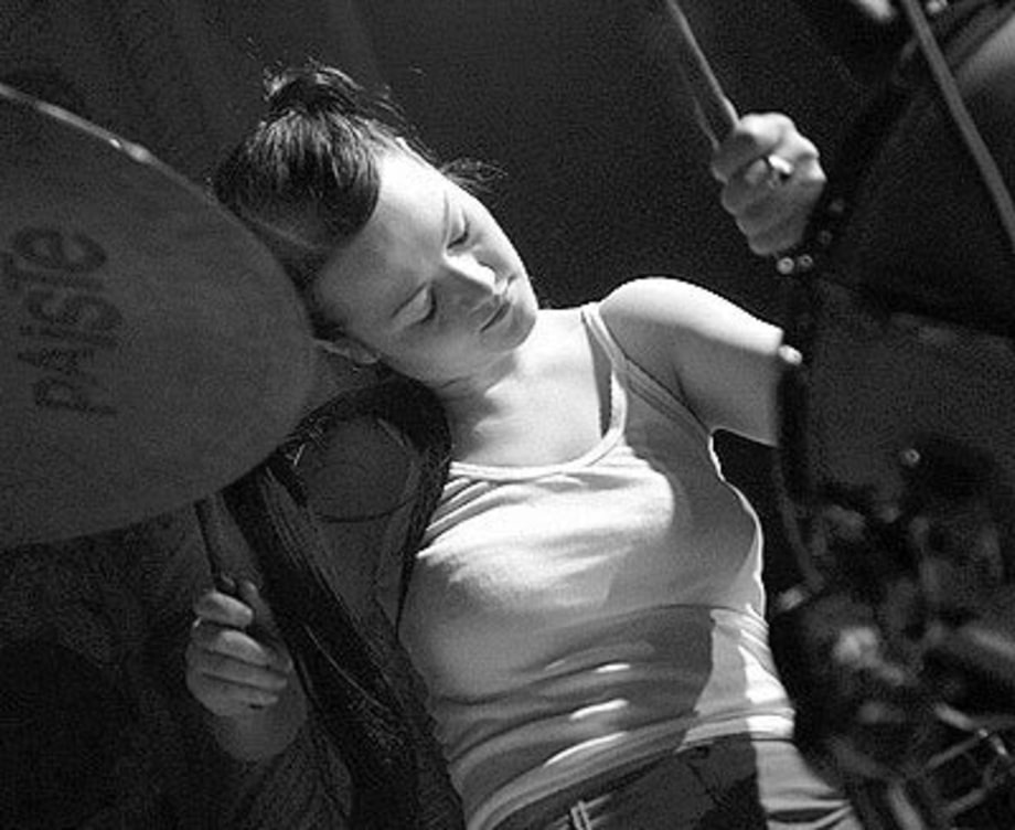 WhiteStripes1_MetroChicagoIL_071202_gallery