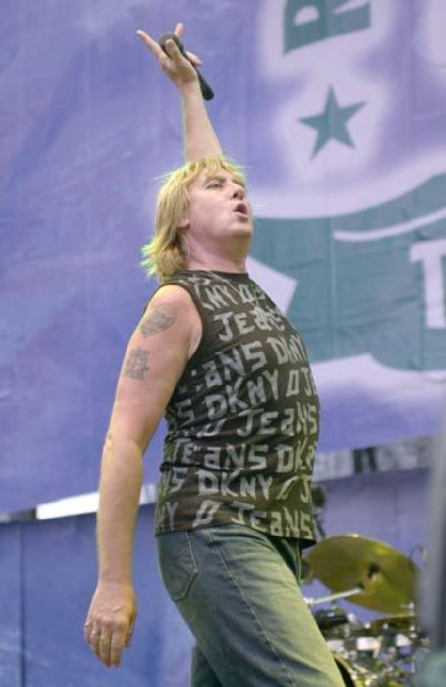DefLeppard13_HeinzField_PittsburghPA_072603