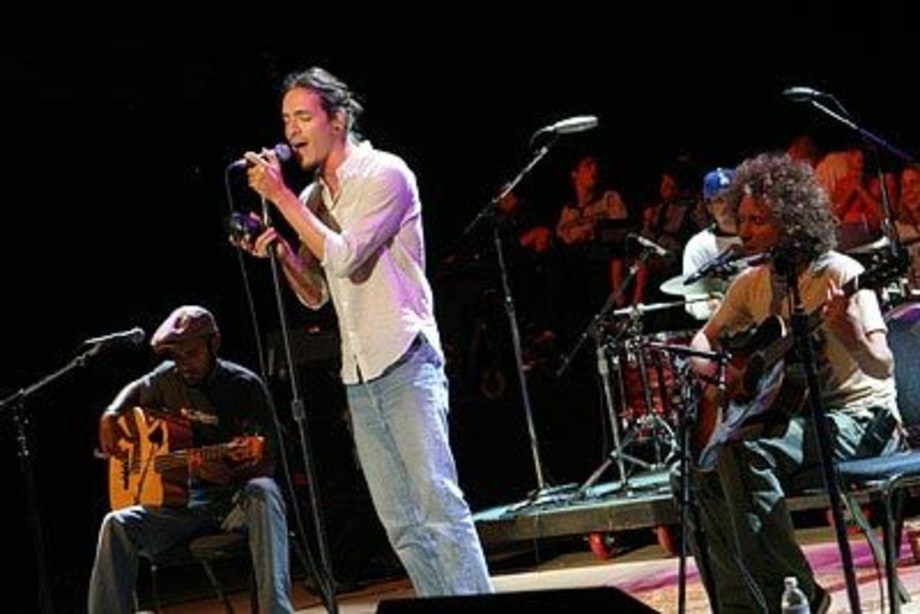 Incubus2_BridgeSchoolBenefit_MountinviewCA_102503