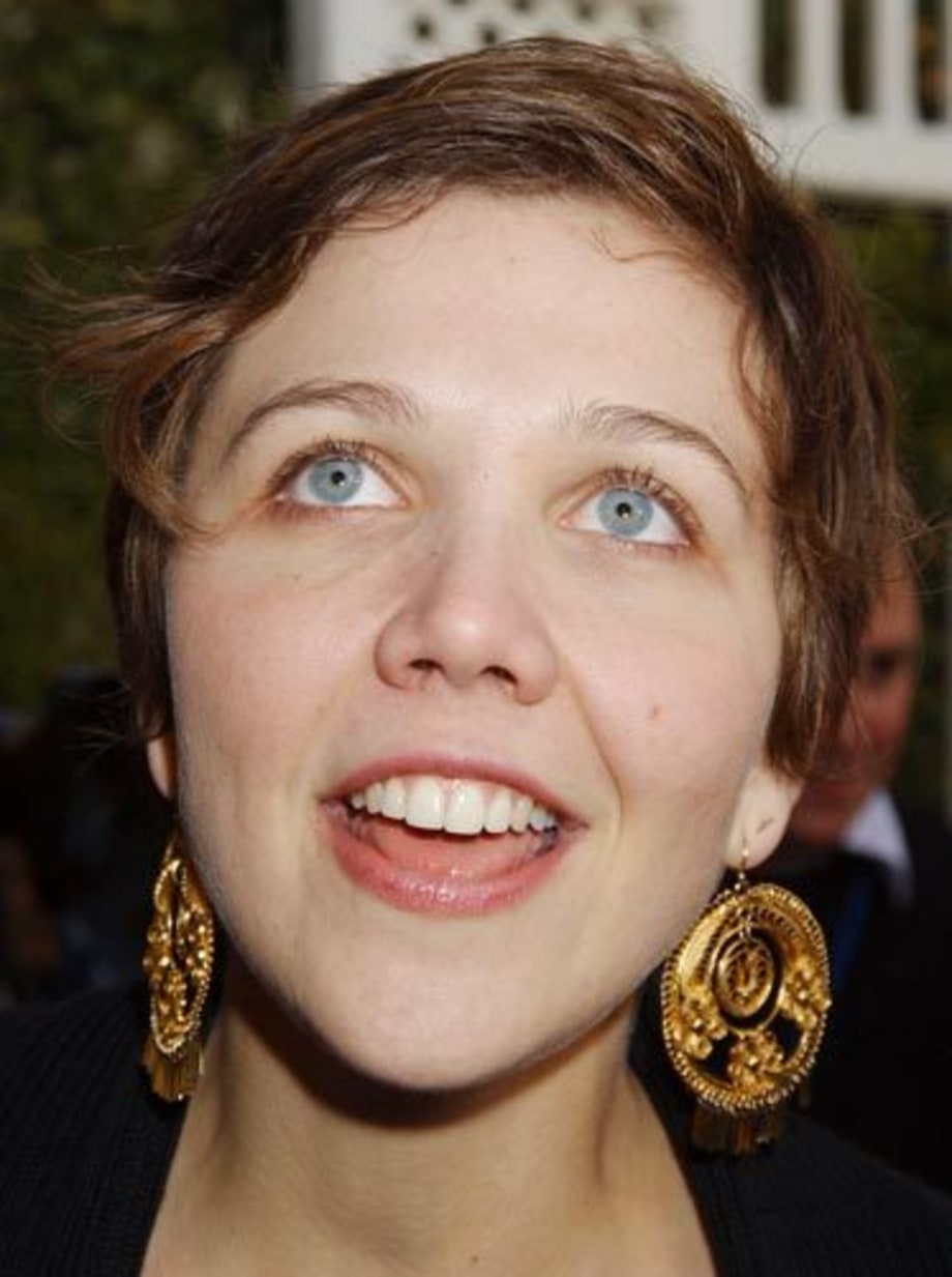 MaggieByllenhaal_EltonJohnsOscarParty_022904