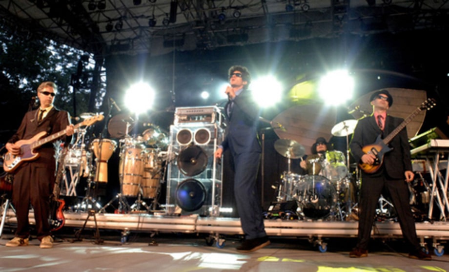 RANDOM NOTES: August 10, 2007: Beastie Boys (Aug 8)