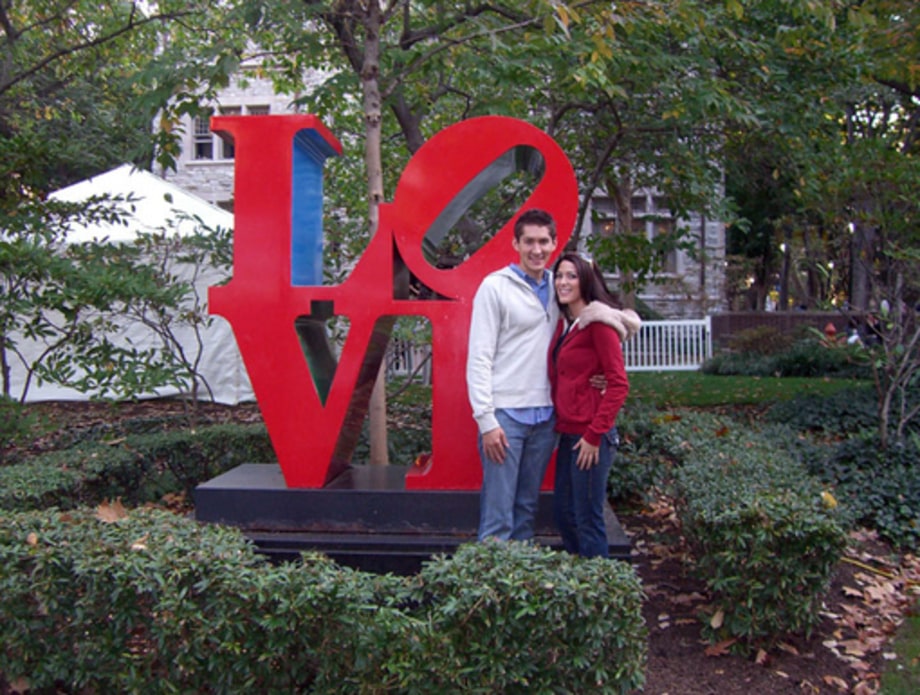 Digital Bonnie and Clyde: Love Statue