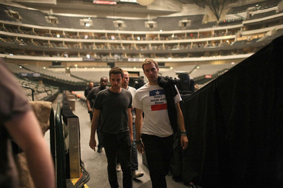 COLDPLAY ON THE ROAD: BACKSTAGE