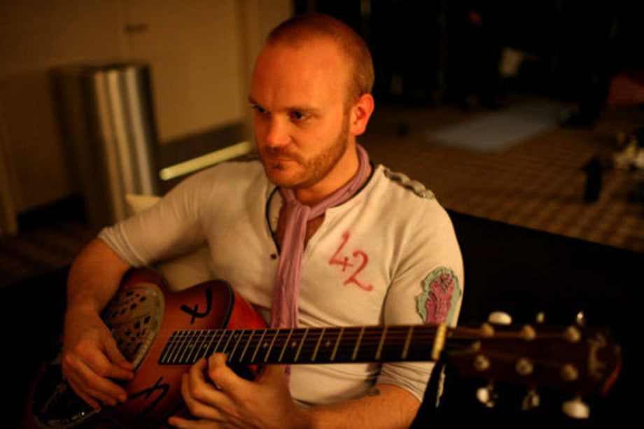 COLDPLAY ON THE ROAD: BACKSTAGE