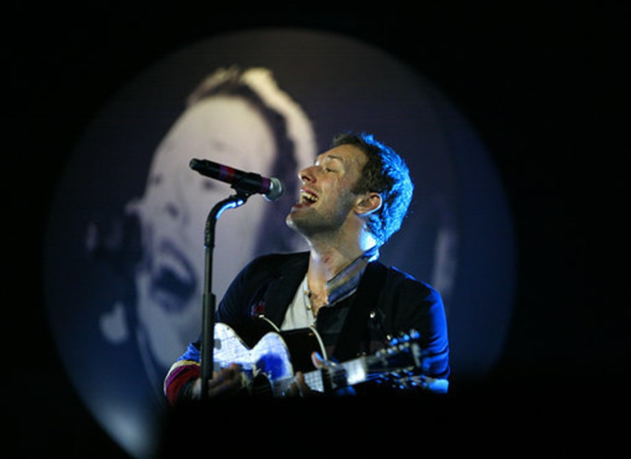 COLDPLAY ON THE ROAD: PERFORMANCE