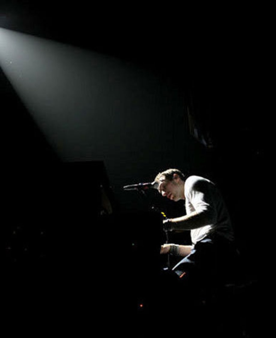 COLDPLAY ON THE ROAD: PERFORMANCE