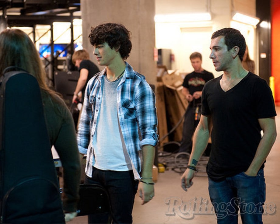 Jonas Brothers in Dallas: Joe Jonas backstage