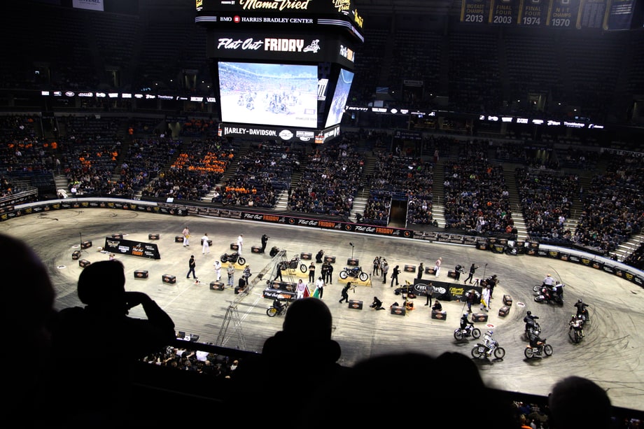 Crowd-Side View