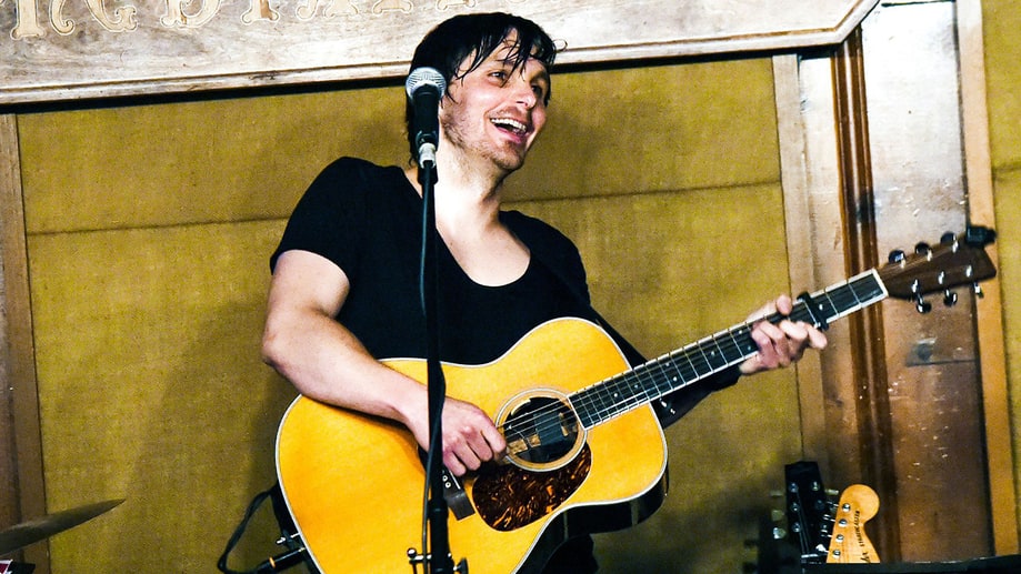 Charlie Worsham