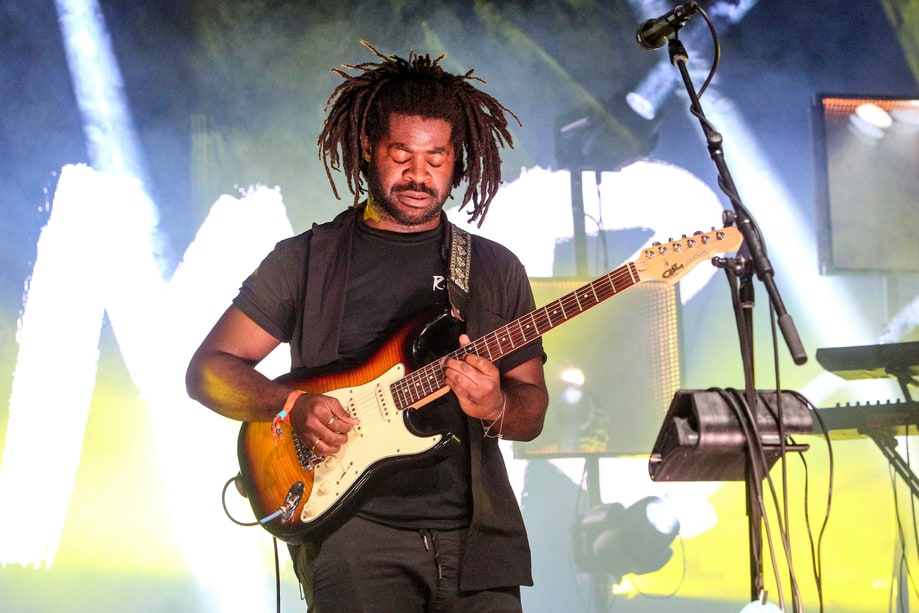 Most Grown-and-Sexy Opening-Night Act: R.LUM.R