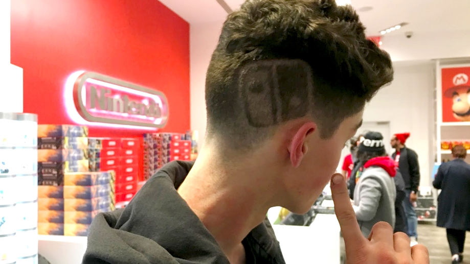 YouTuber Alex Pekala went the extra mile, shaving the Nintendo Switch logo into his hair