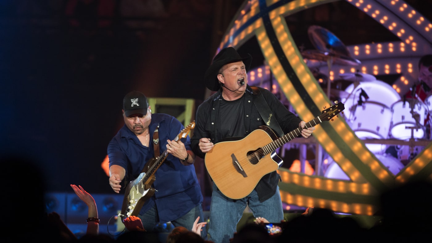 Garth Brooks Sets Yankee Stadium Concert Rolling Stone