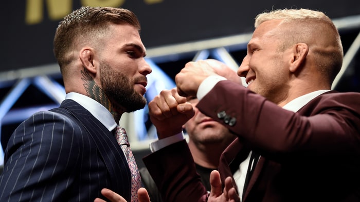 What time does the UFC 217 main event start? What time does the UFC 217 main event start?