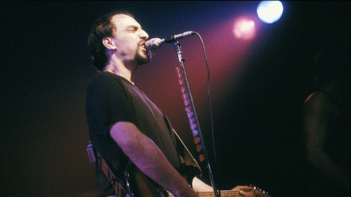 Pat DiNizio of The Smithereens dies at age 62 Pat DiNizio of The Smithereens dies at age 62