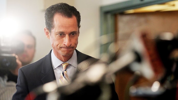 Disgraced Dem Anthony Weiner Sorry After Texts to 15-Year-Old Revealed