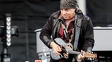 Hear Steven Van Zandt Revive 1977 Song Written With Bruce Springsteen