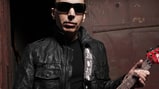 Joe Satriani Prepares for the Heat in 'A Door Into Summer' - Premiere