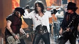 Hollywood Vampires Salute Lemmy With Fiery Grammy Tribute