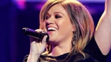 Tour Alert: Kelly Clarkson Hits the Road
