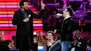 Danny Gokey Performs With Lionel Richie